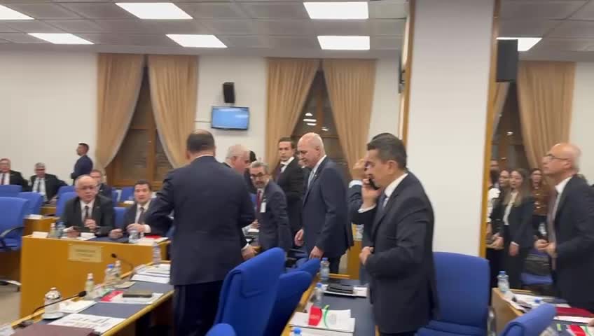 Plan ve Bütçe komisyonda gerginlik sona erdi