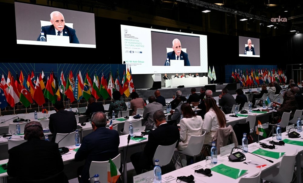 Kadir Özkaya, Dünya Anayasa Yargısı Konferansı'nda adalet vurgusu yaptı