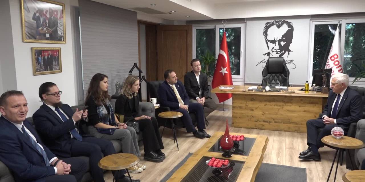 Bornova ile Białystok arasında dostluk ilişkileri derinleşiyor