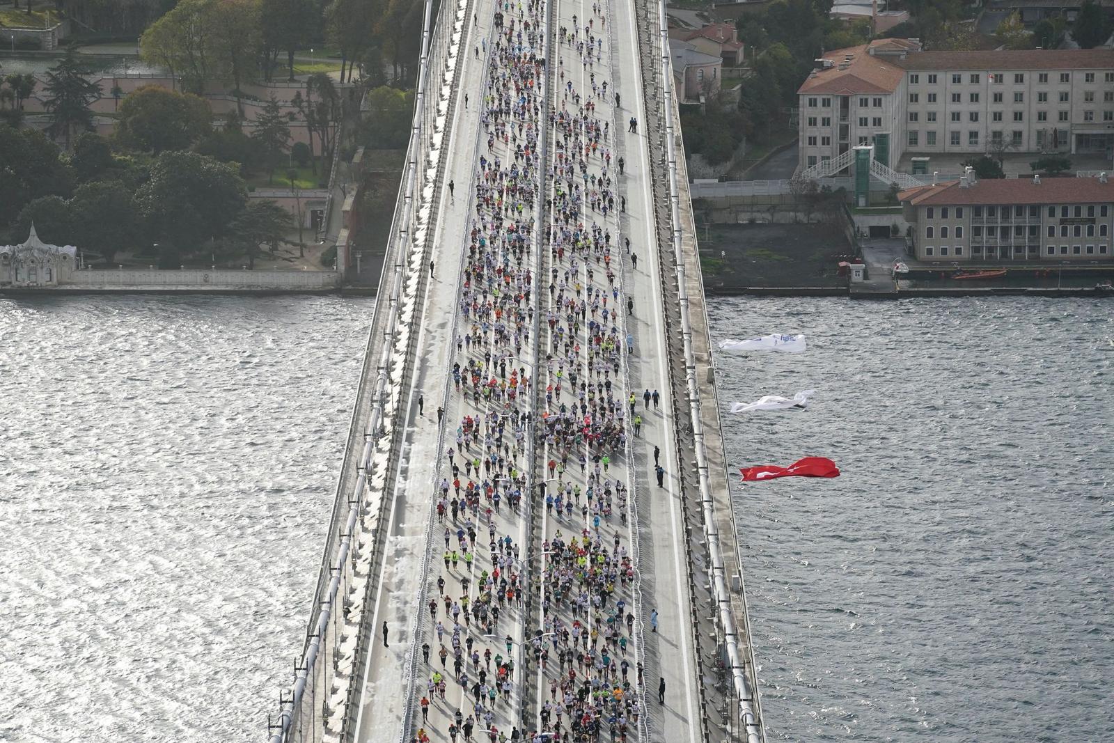 İstanbul Maratonu yarın: Boğaz Köprüsü ve bazı caddeler kapanacak!
