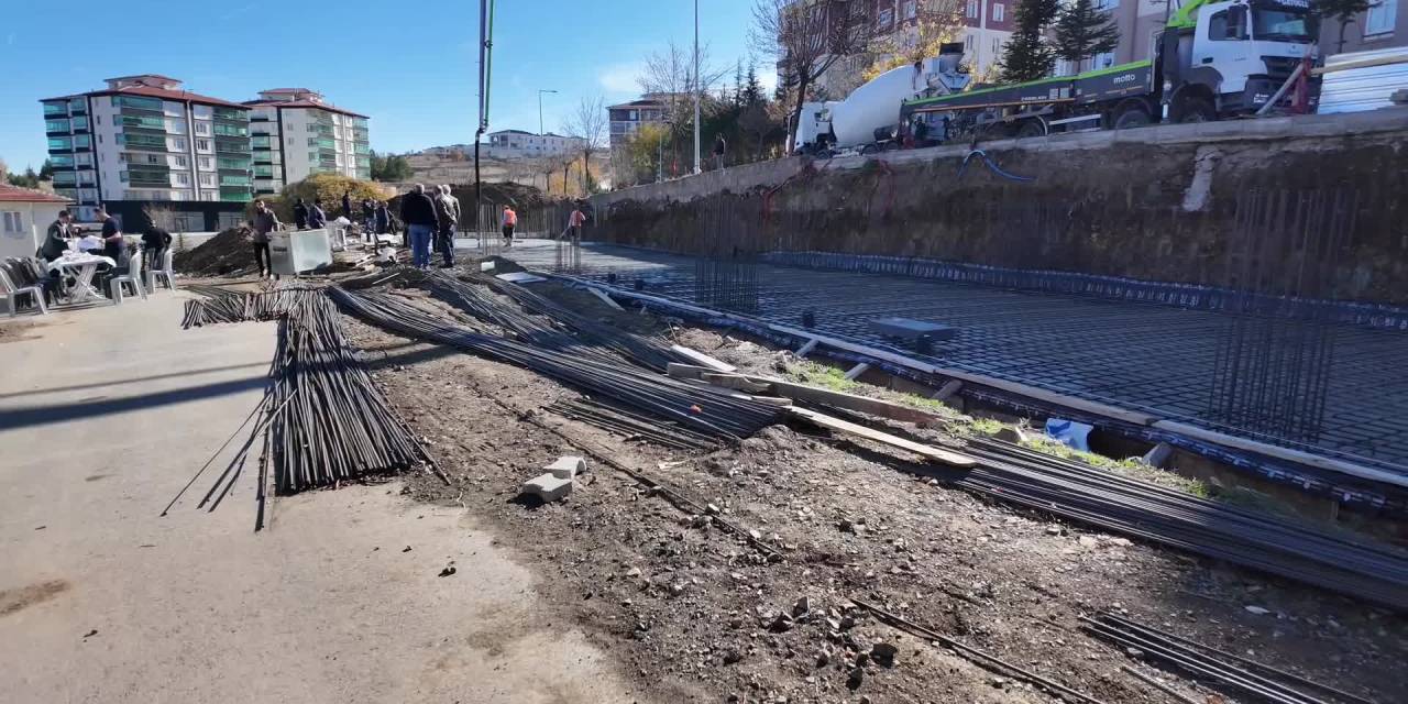 Yozgat’ta Bahçeşehir Mahallesi İş Merkezi'nin temeli atıldı