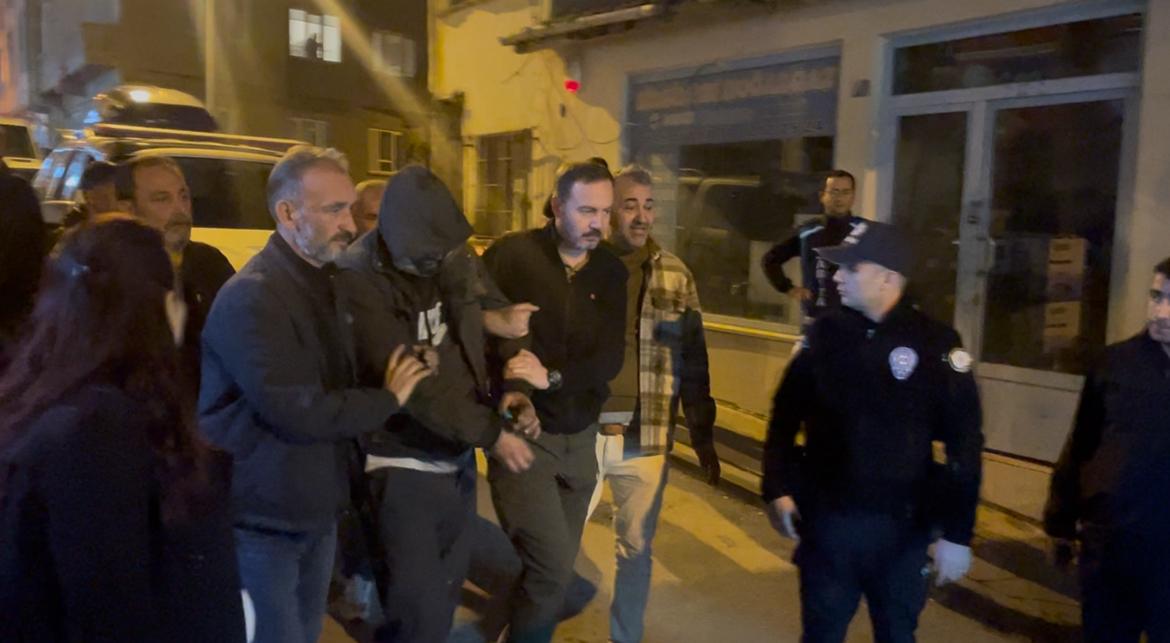 Bilecik'te ilginç olay: Polisten kaçarken havalandırmaya sıkışınca yakalandı