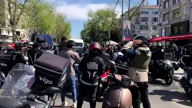 Vigo motokuryelerinden işçi hakları için grev: ​​​​​​​Bağdat Caddesi yolu kapatıldı