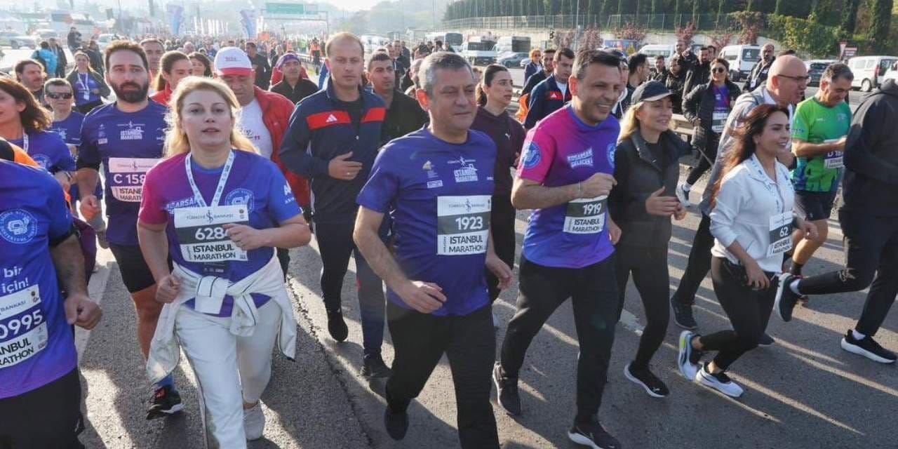 CHP lideri Özgür Özel maratonu tamamladı: ‘Maratonun ev sahibi 12 metrekarelik bir hücreden burayı izliyor’