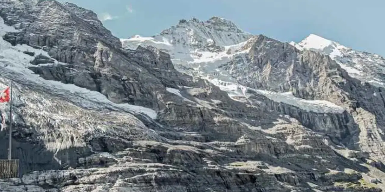 Alp Dağları’nda çığ felaketi: 5 kayakçı hayatını kaybetti