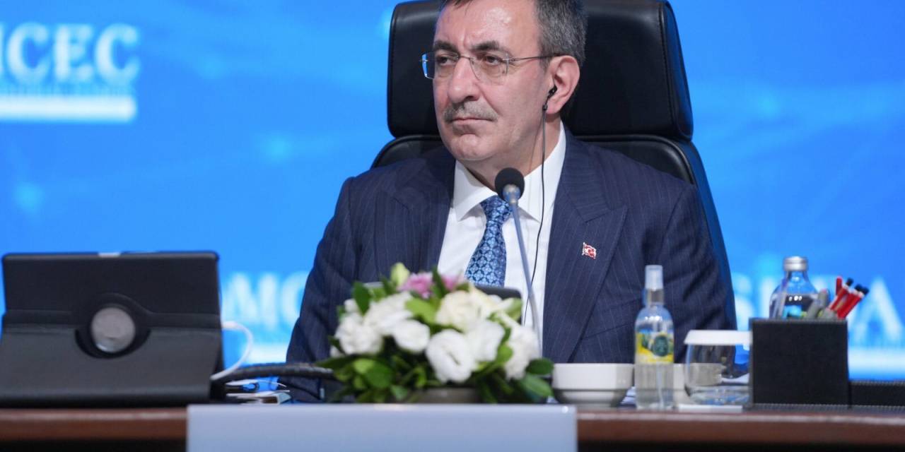 Cevdet Yılmaz: İSEDAK'ta Suriye ve Gazze'nin Yeniden İnşası Konuşuldu