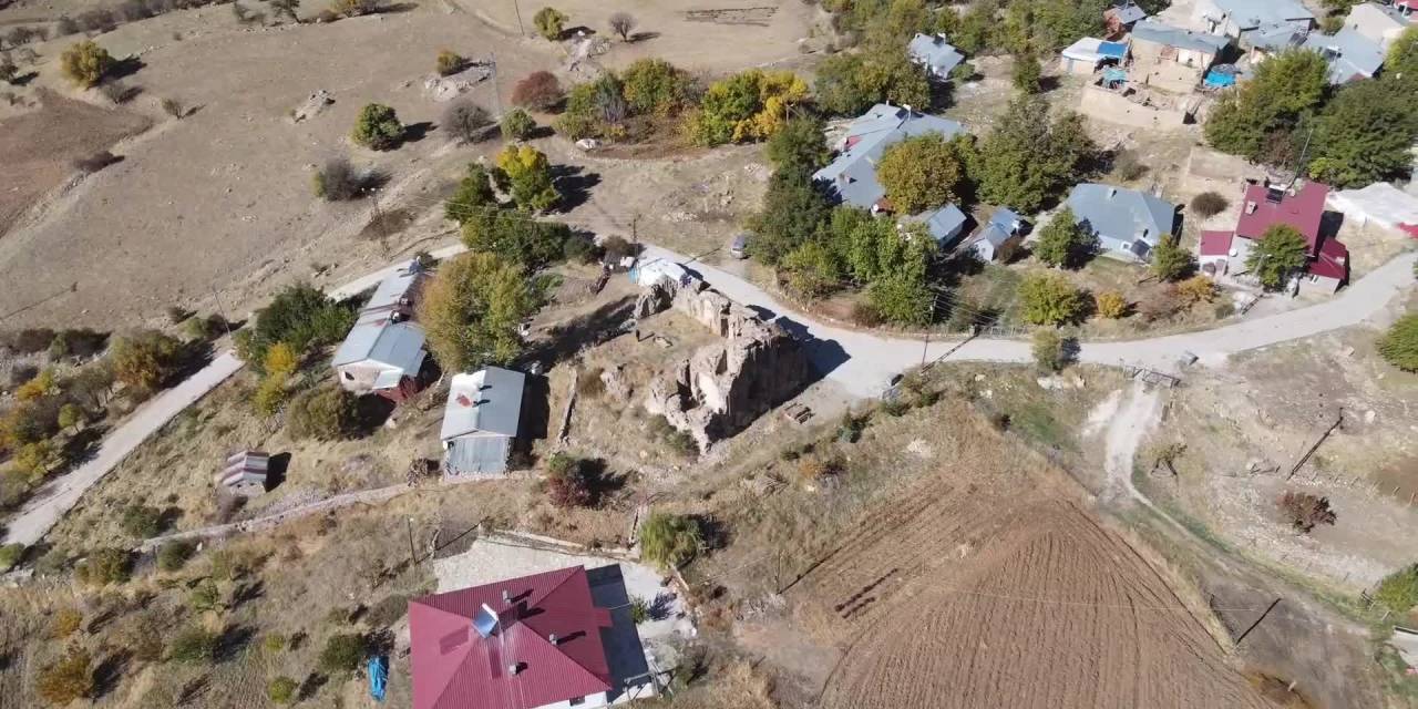 Ergen Kilisesi definecilerin işgali altında: Köylüler restorasyon bekliyor