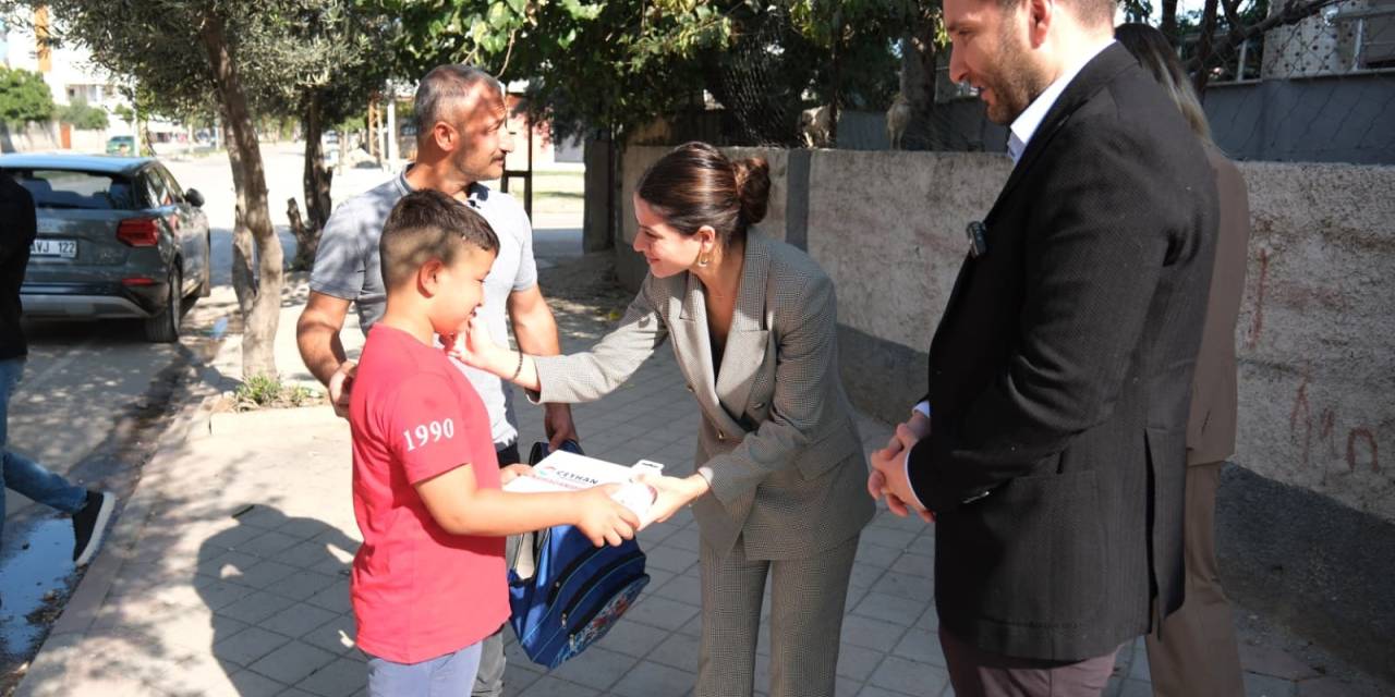 Ceyhan Belediyesi'nden özel çocuklara tablet desteği