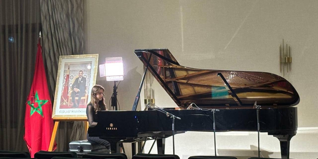 15 yaşındaki piyanist Ayşe Nil Çetin Türkiye'yi gururlandırdı