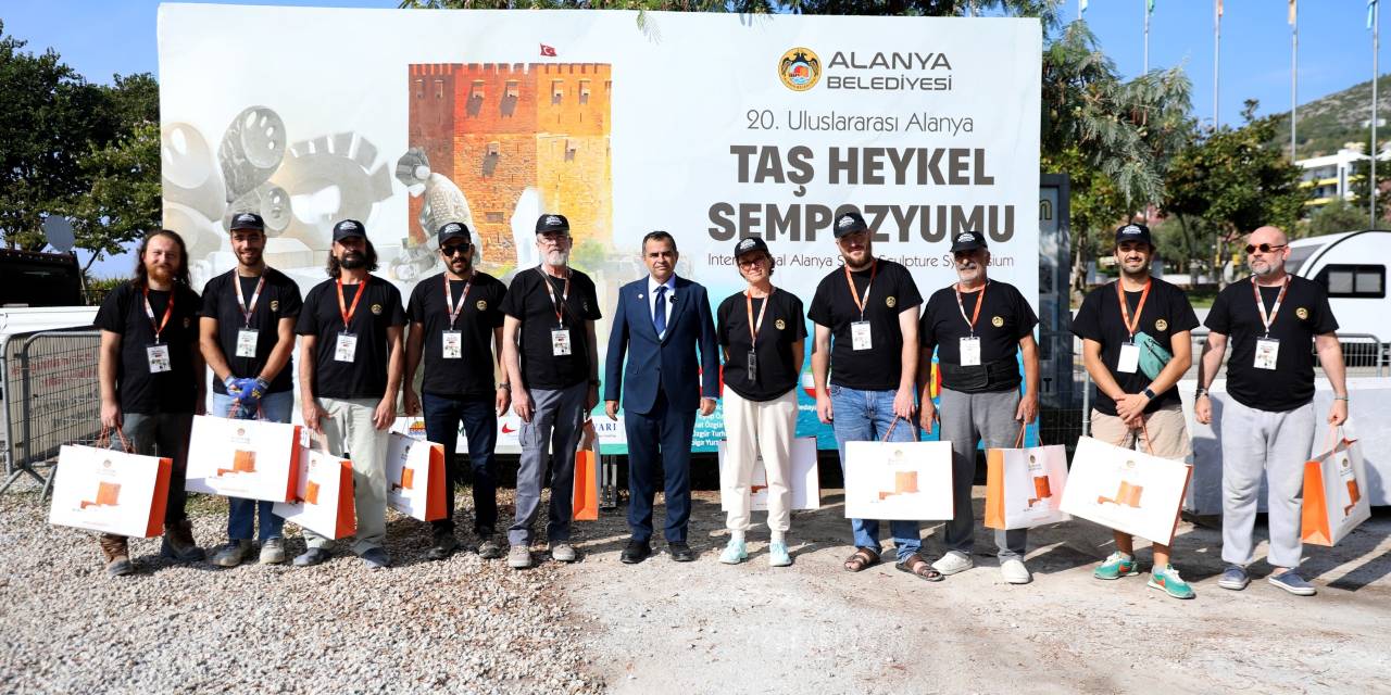 Alanya'da Uluslararası Taş Heykel festivali başladı