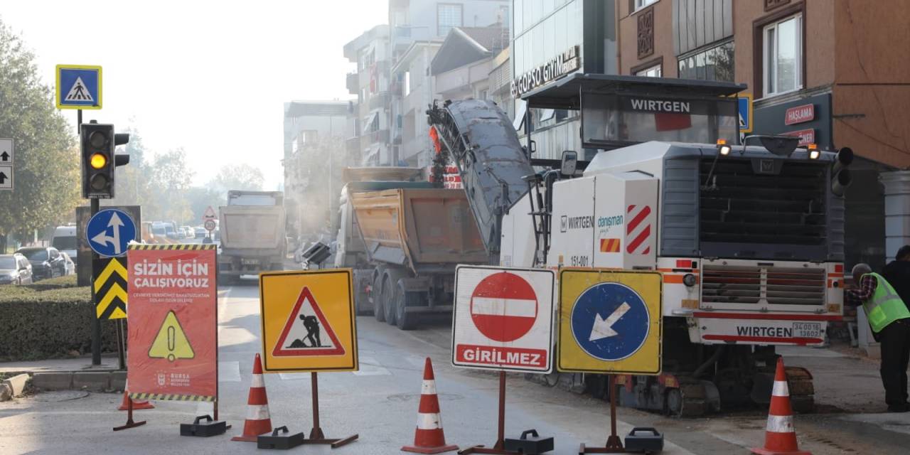 Bursa'da asfaltlama çalışmaları İhsaniye Mahallesi'nde başladı