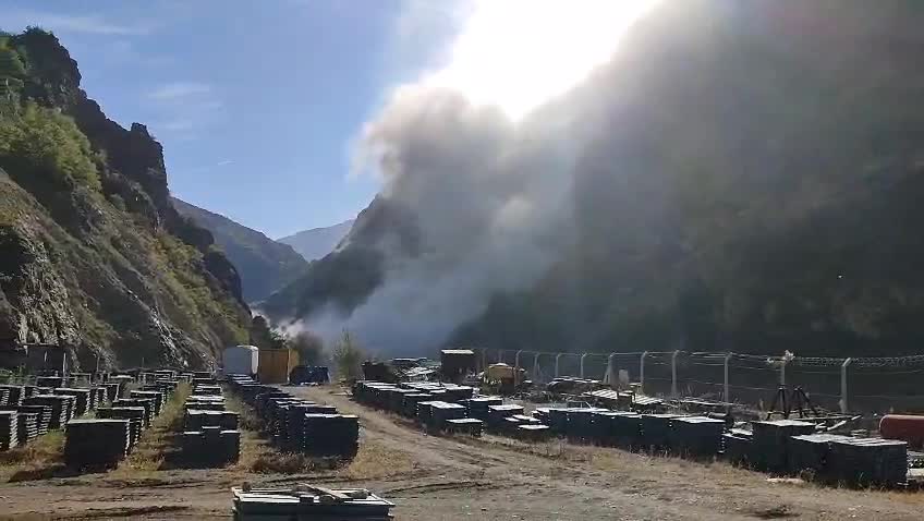 Artvin'de kaya düşmesi, iki okul güvenlik nedeniyle boşaltıldı