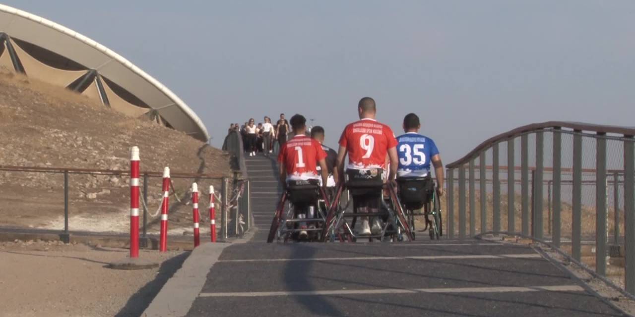 Göbeklitepe'de birlik mesajı veren Basketbol takımları