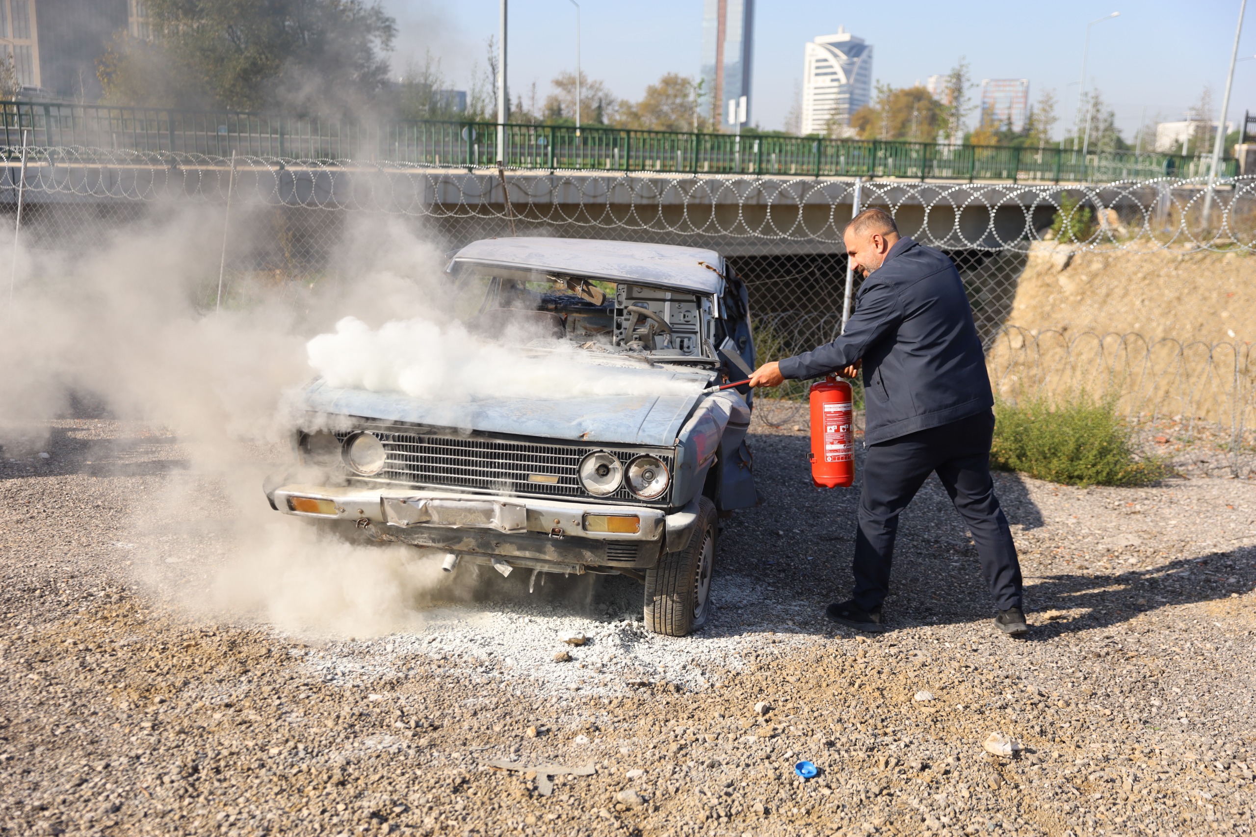 Otobüs şoförlerine yangın güvenliği eğitimi
