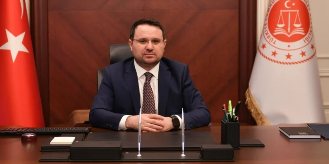 Akın Gürlek ve eşinin fotoğrafının paylaşımına soruşturma: Gözaltına alınan kişi cemaat müdürü çıktı