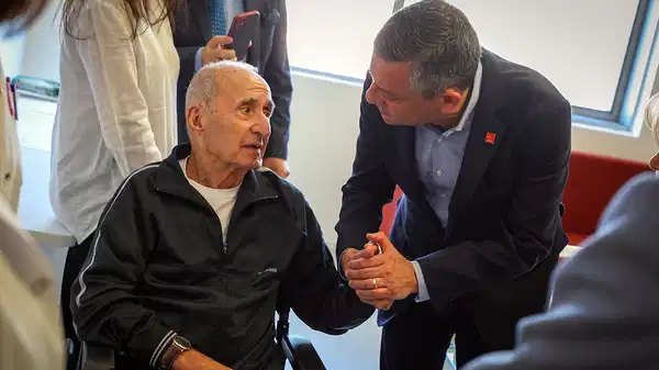 Özgür Özel’den Hikmet Çetin’e ziyaret