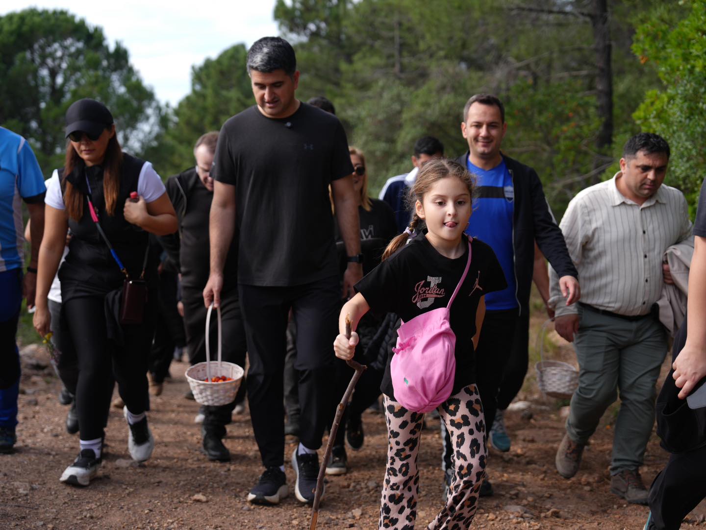 Kayışdağı’nda doğayla iç içe çilek festivali
