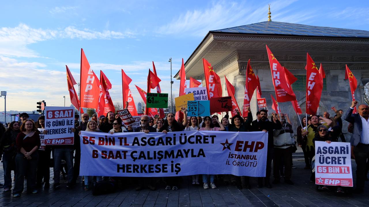 "Her sofradan bir tabak menemen çaldılar"