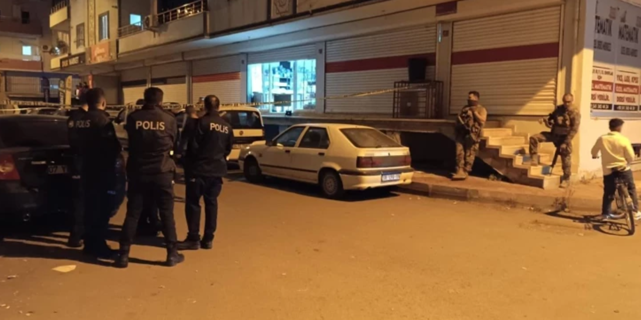 Alacak kavgasında katliam! 2 ölü, 3 yaralı