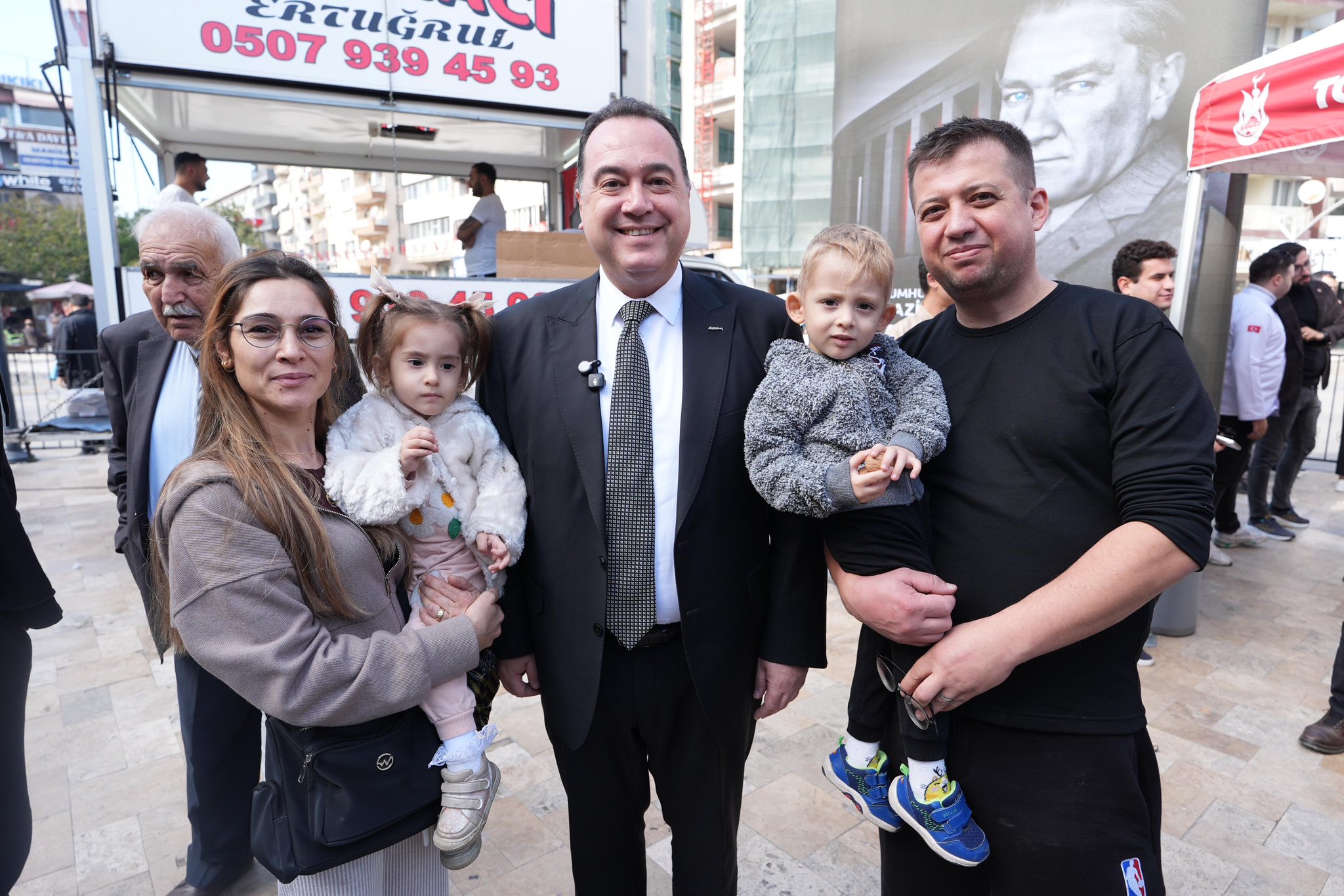 Manisa’da Atatürk’e minnet buluşması