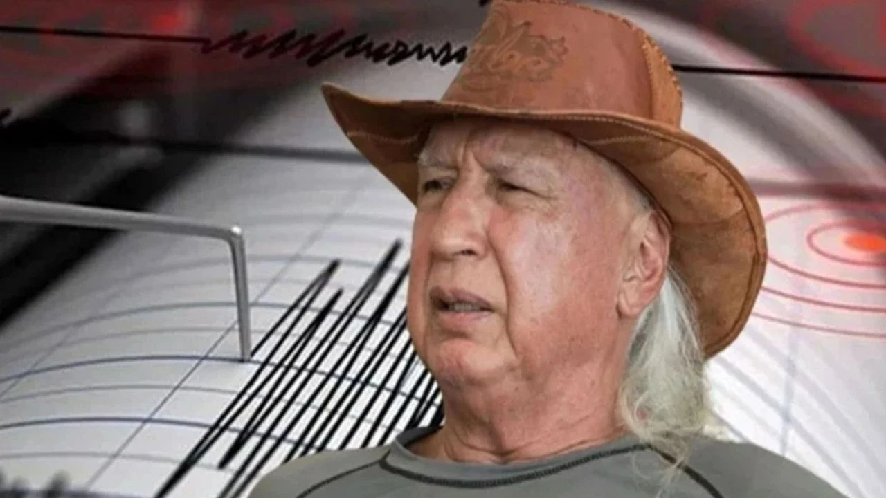 Sındırgı’daki deprem fırtınası için Şener Üşümezsoy'dan dikkat çeken sözler