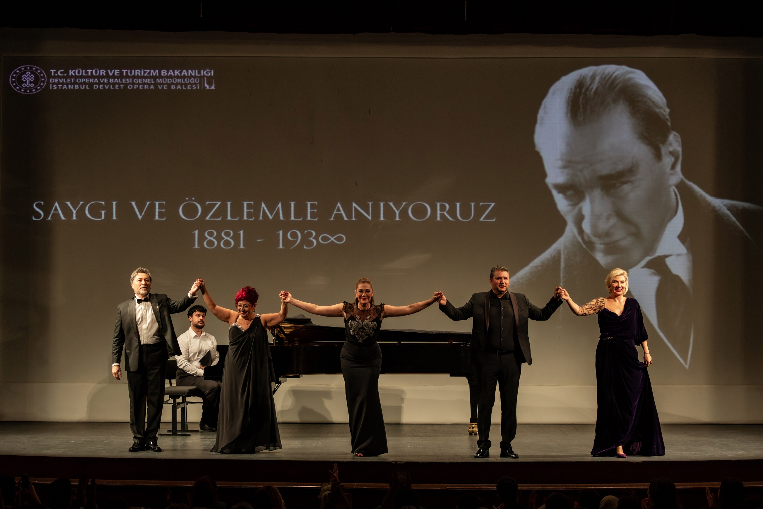 Atatürk’e ulusal müziğin ezgileriyle saygı