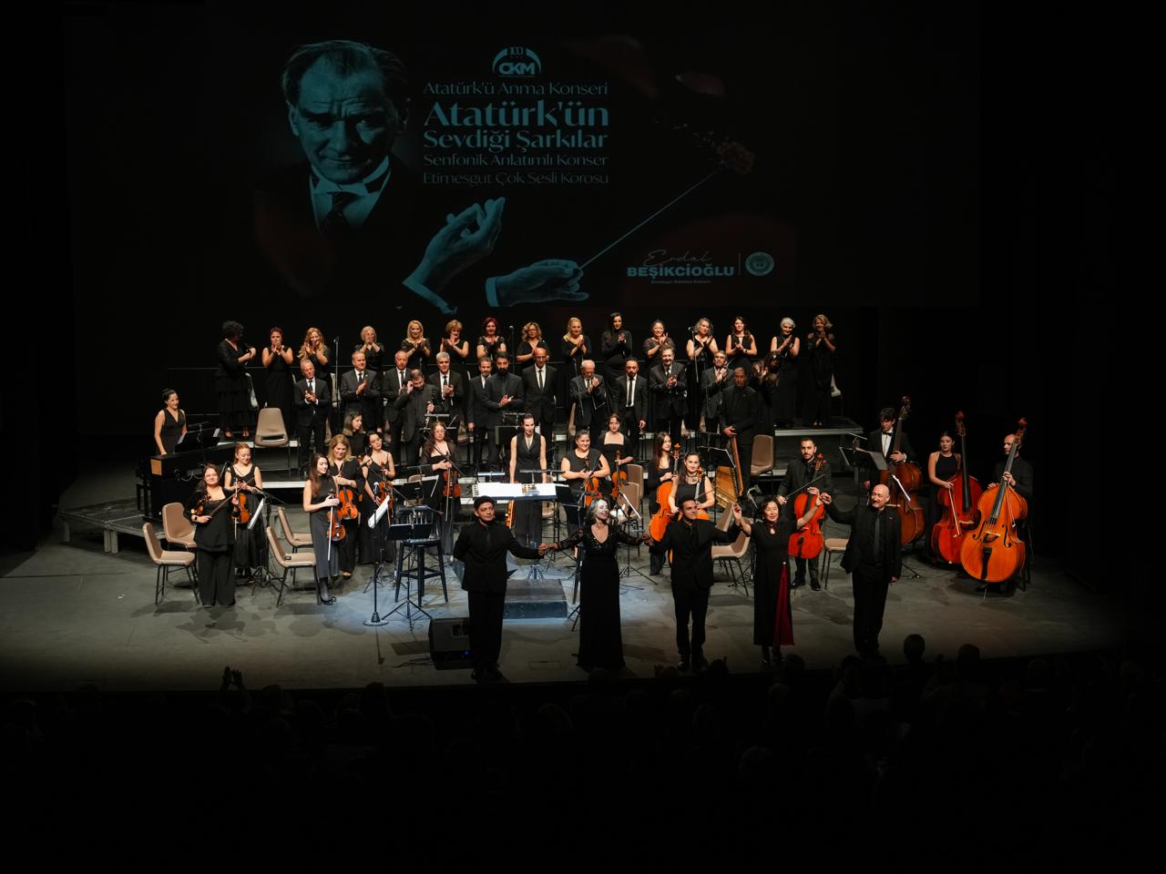 Etimesgut’ta Atatürk’ün sevdiği şarkılarla duygusal anma gecesi