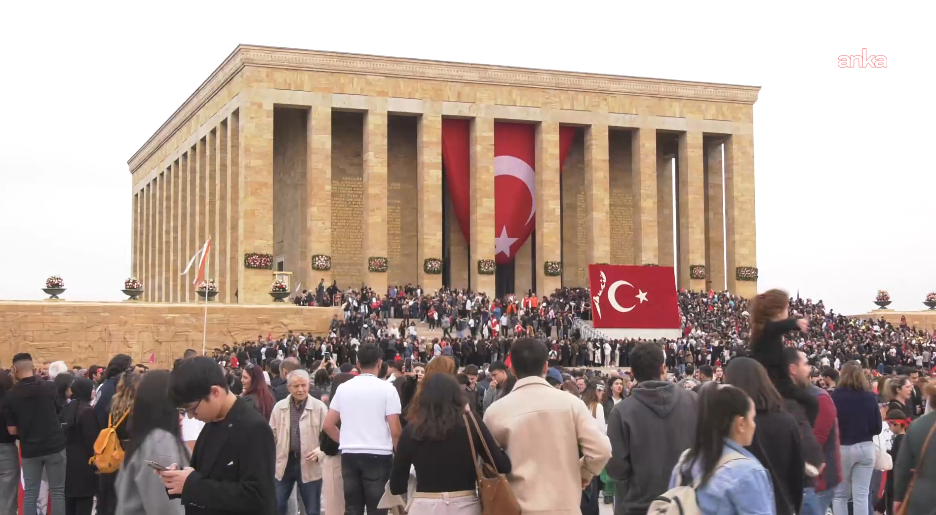 Halk 10 Kasım'da Anıtkabir'e akın etti! Tam 1 milyon 219 bin 148 kişi...