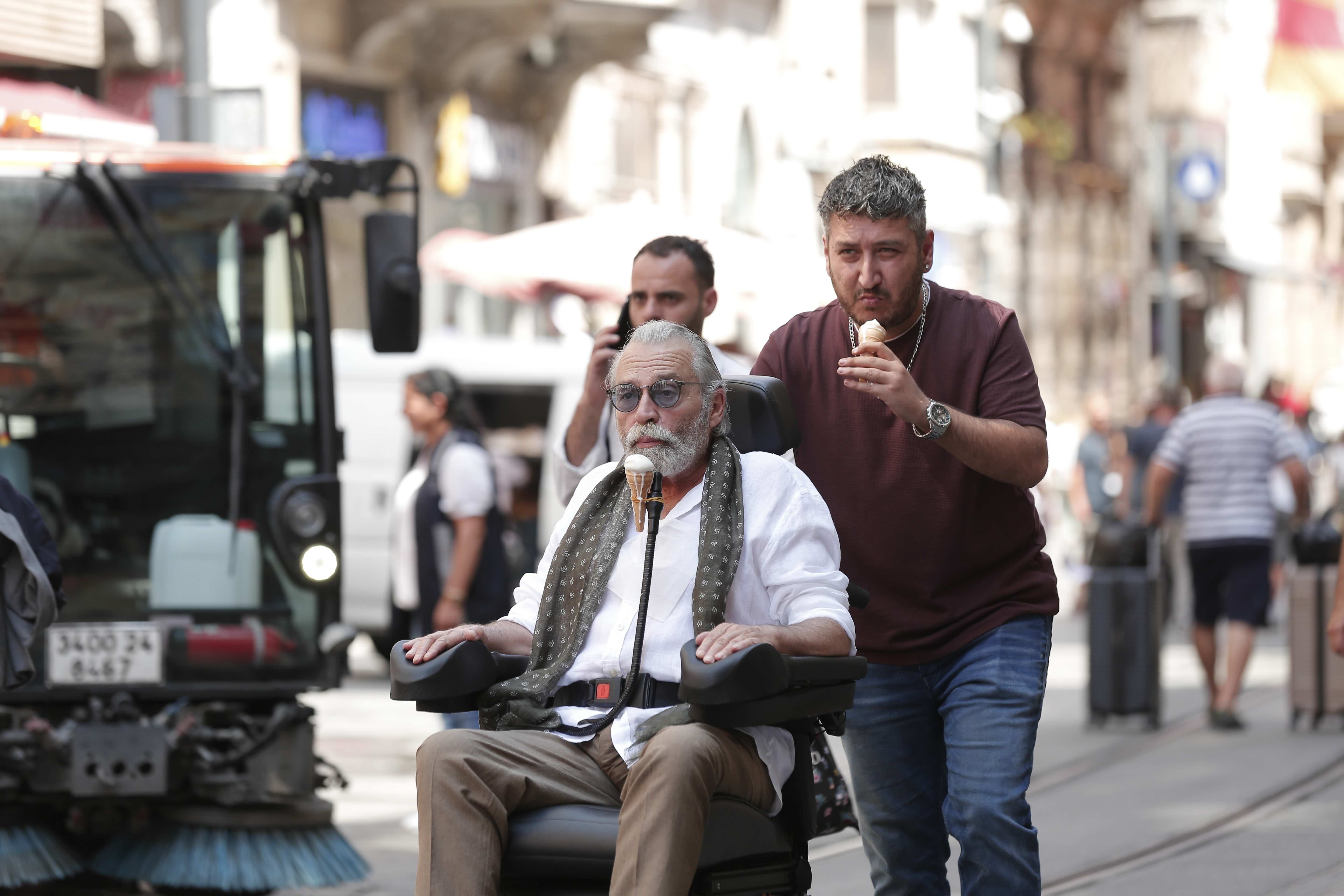 Haluk Bilginer ve Feyyaz Yiğit, “Yan Yana” filminde dostluğun sınırlarını anlatıyor