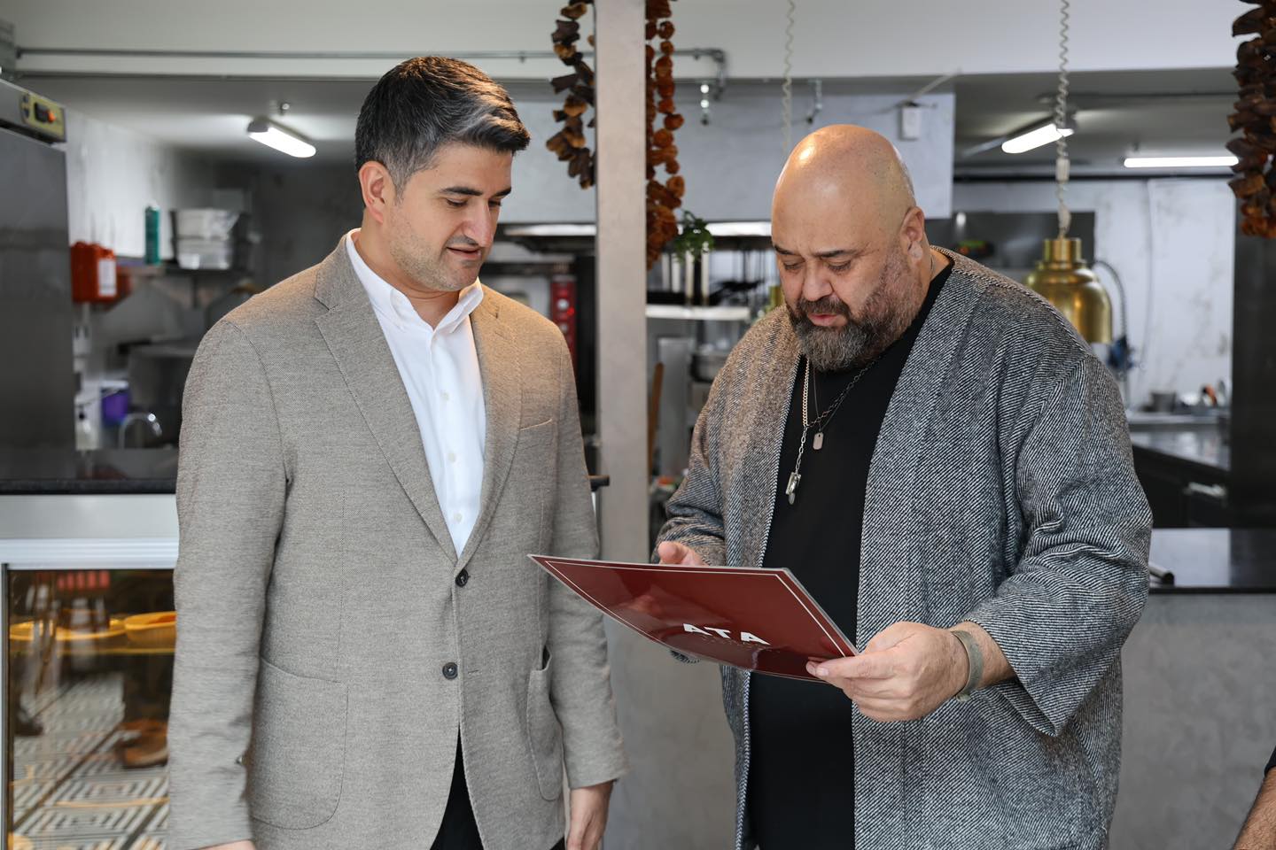 Atateras, ünlü şef Somer Sivrioğlu’nu konuk etti