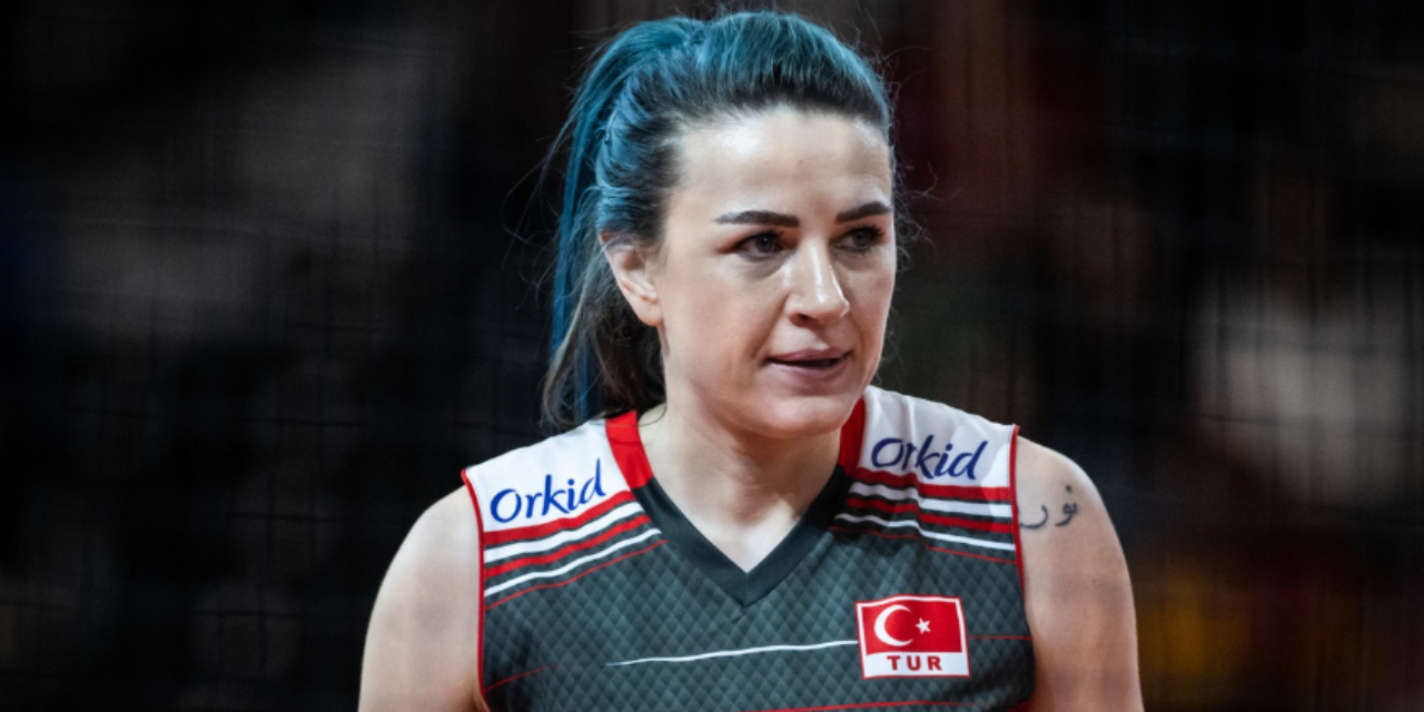 Acun Ilıcalı voleybol efsanesini ikna etti! 'Mavi Şimşek' Survivor yolcusu
