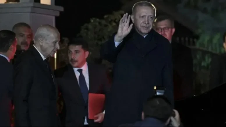 Bahçeli ile Erdoğan görüşmesindeki kırmızı dosya için dikkat çeken kulis