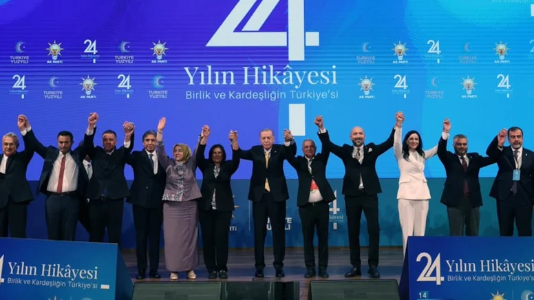 CHP'den belediye başkanlarının transferinin önüne geçmek için adım