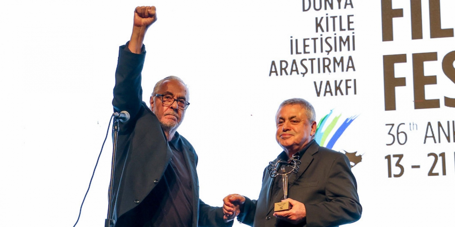 Rutkay Aziz'den Ankara Film Festivali'ne damga vuran konuşma: Ben niye mutlu olayım?