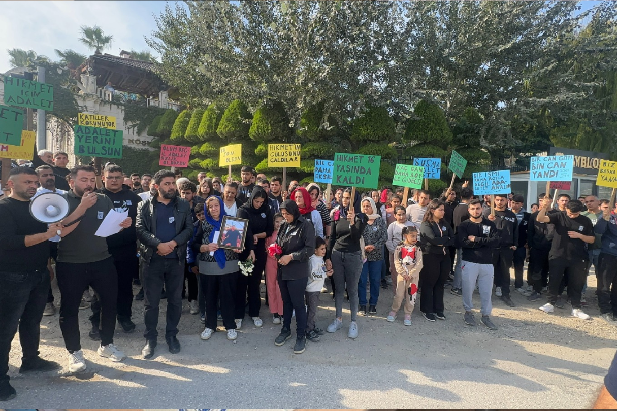 Hatay'da 16 yaşındaki çocuk işe giderken hafriyat kamyonu altında kaldı: Hayatını kaybeden çocuk işçi kusurlu bulundu!