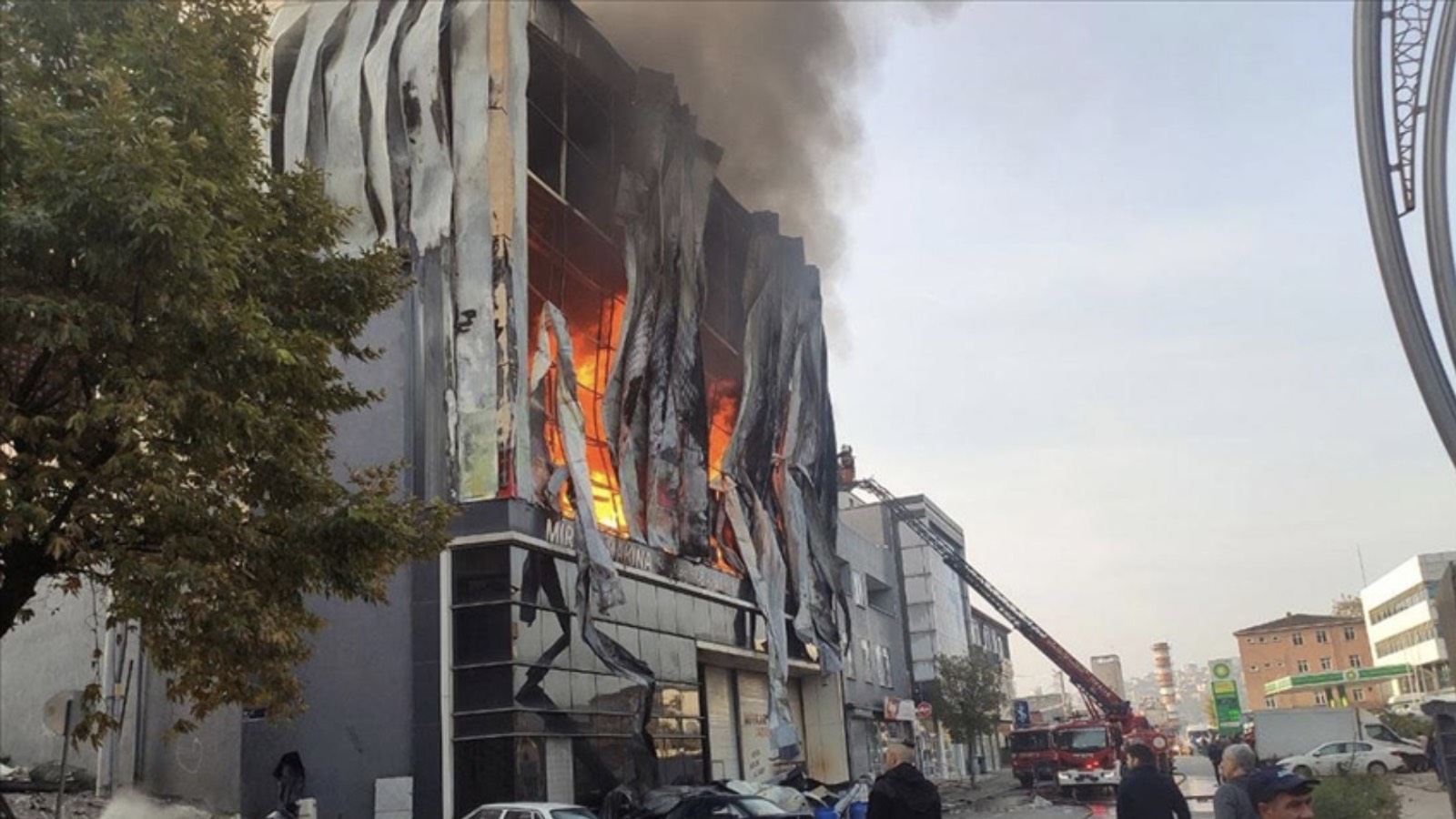 Dilovası’ndaki parfüm fabrikası faciasında bir ölüm daha: 7 işçi iş cinayetine kurban gitti!
