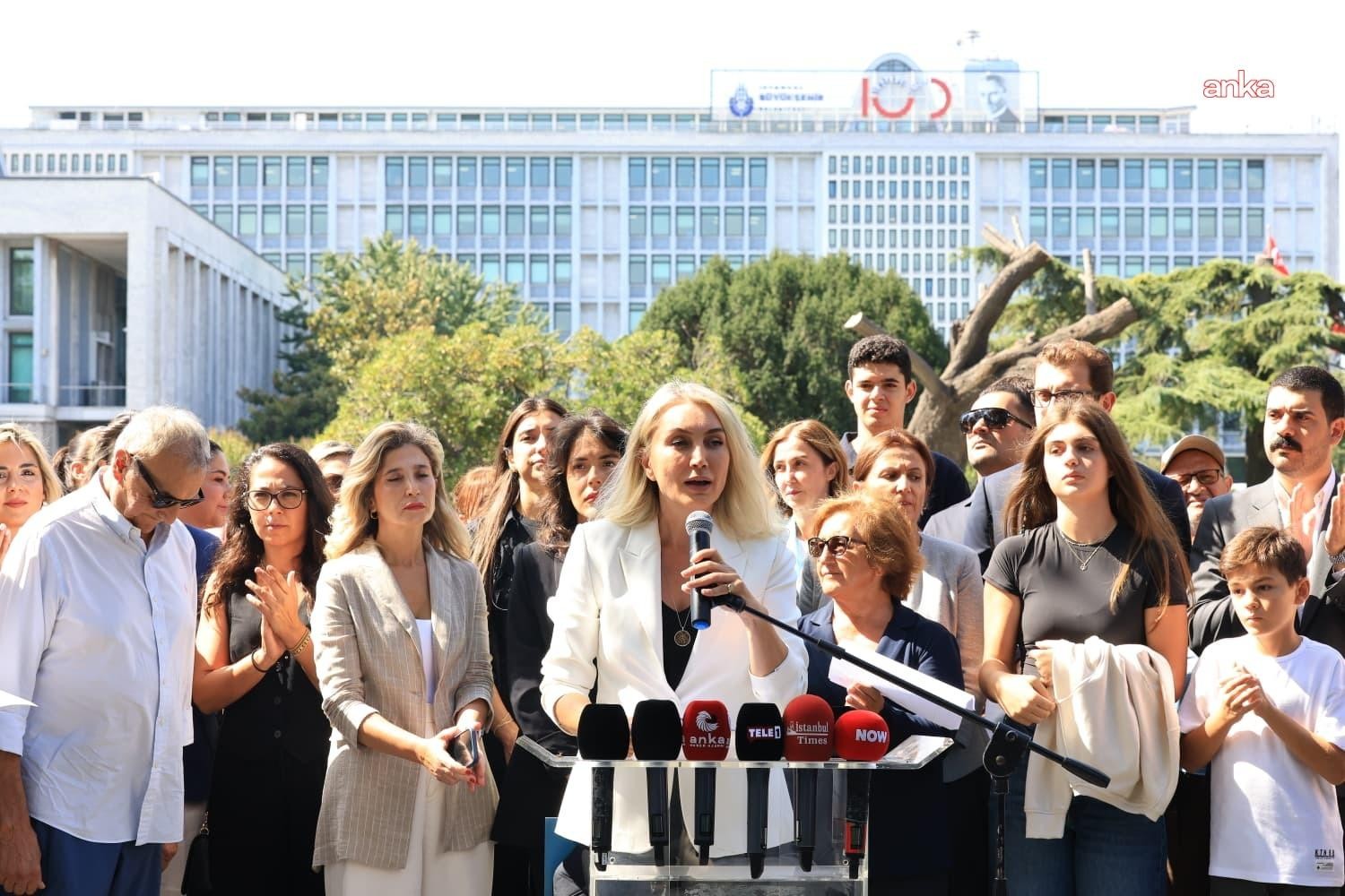 Adaletin eşiğinde bekleyen kadınlar...