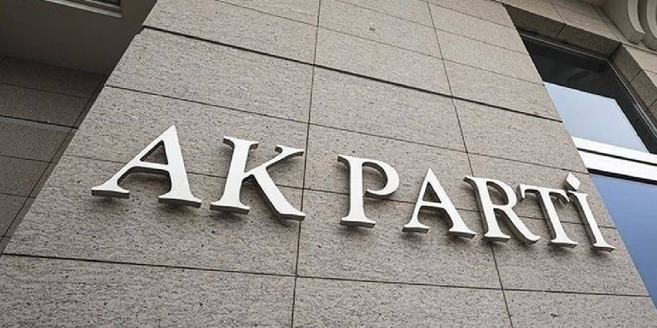 AKP genel merkezinin istifasını istediği iki başkan rest çekti