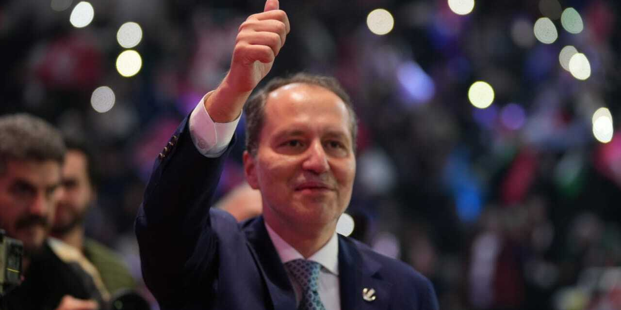 Fatih Erbakan bir kez daha YRP Genel Başkanı seçildi