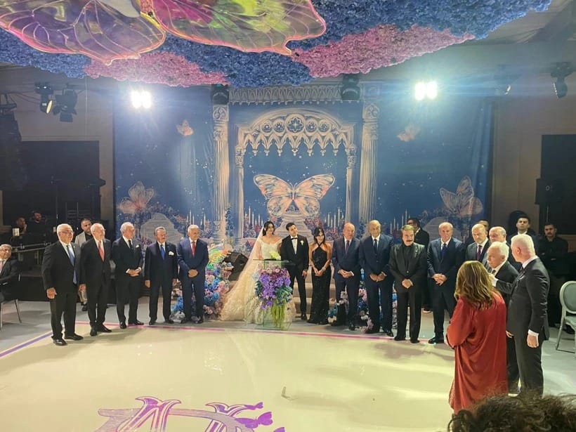 Kemal Kılıçdaroğlu, partiden ihraç ettirdiği Sevigen’in oğlunun düğününde AKP’lilerle nikah şahidi oldu