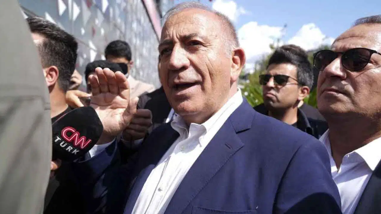 Kayyım Gürsel Tekin'den CHP hesaplarına talep yazısı