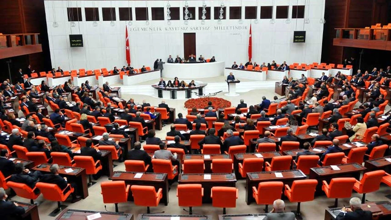 Kürtçe ifadeler ilk kez Meclis tutanaklarına geçti