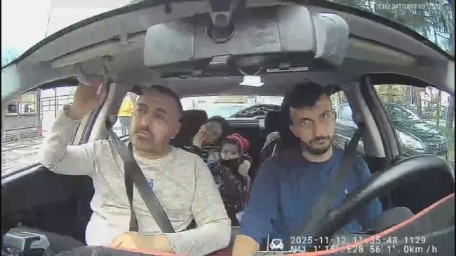 Zehirlenen Böcek ailesinin son görüntüsü