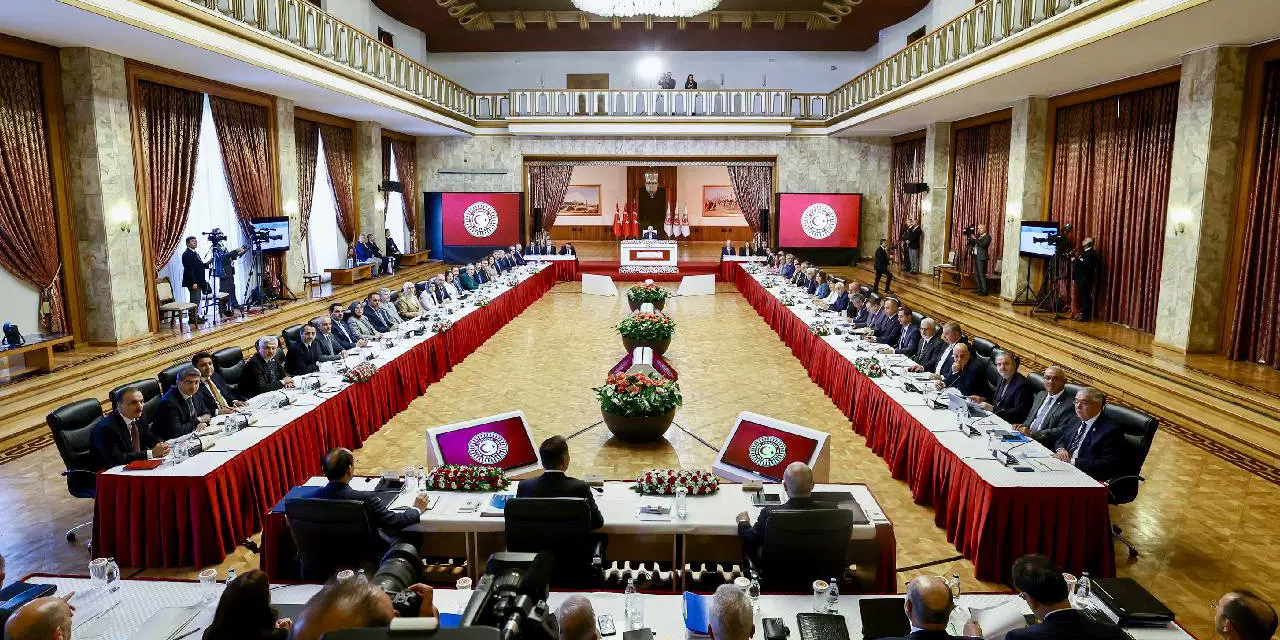 'Süreç' komisyonunda İmralı oylaması: MHP'li Yıldız gün verdi