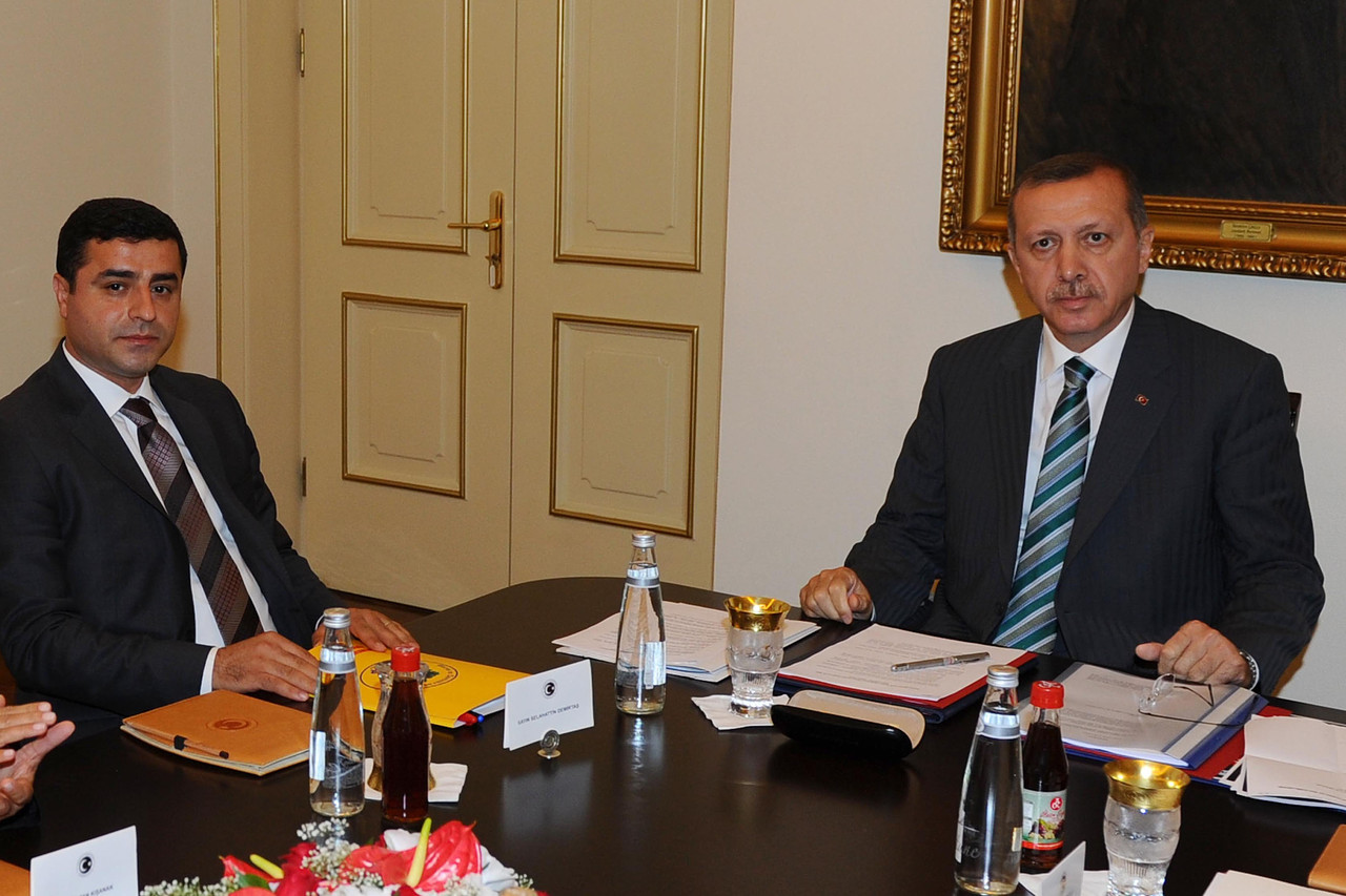 Bülent Arınç, Demirtaş ziyaretini anlattı: Erdoğan ile görüşmek istiyor