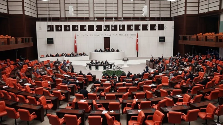 Karar toplantısı öncesi Meclis’te neler oluyor: AKP ve MHP'den İmralı zirvesi