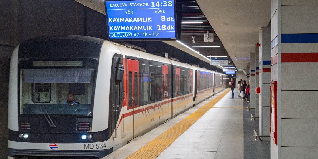 İzmir metrosunda balata arızası paniğe yol açtı: Patlama iddiası yalanlandı