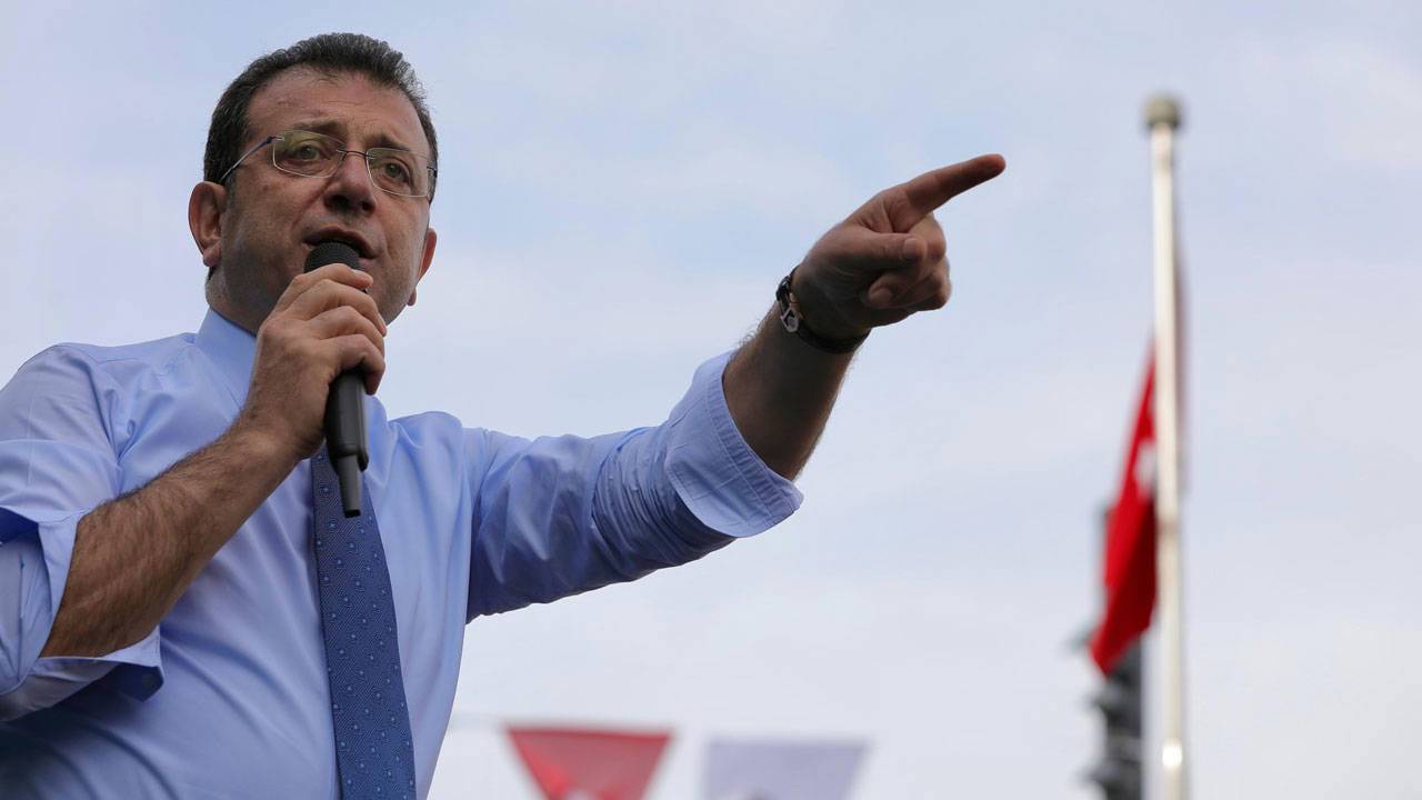 Financial Times: İmamoğlu tutuklu olmasına rağmen siyasetin ana karakteri