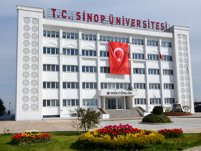 Rektörlerin banyo sevdası yardımcılarına da geçti