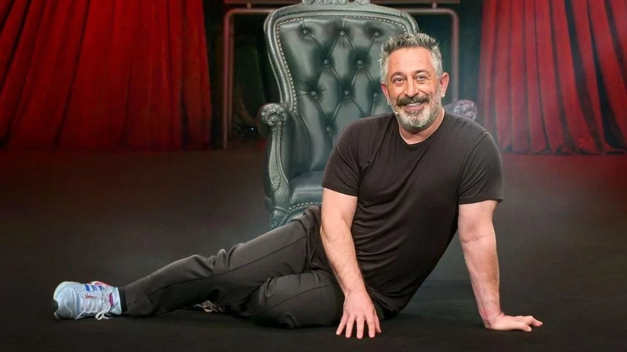 Cem Yılmaz, CMXXIV ile yeniden sahnede: İşte bilet fiyatları...